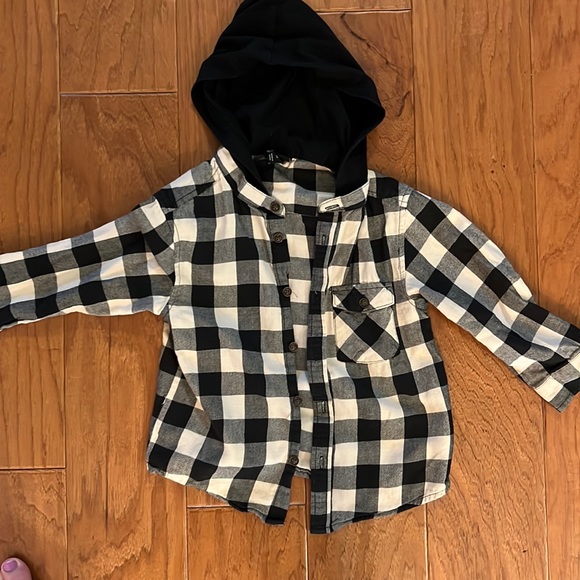 Hooded long sleeve button up - Picture 1 of 1